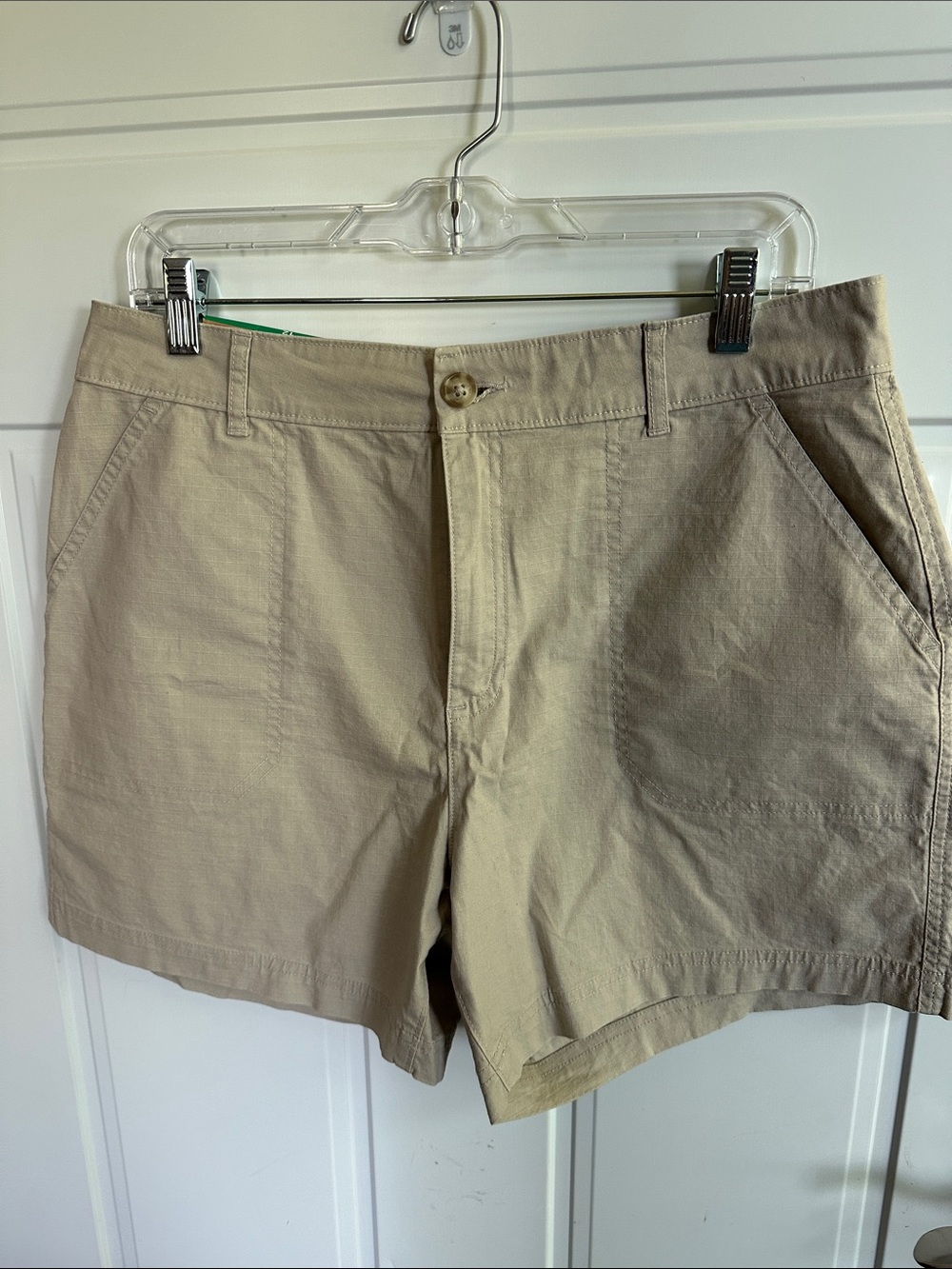 NWT Women’s Eddie Bauer Ripstop Tan Flat-Front Cotton Shorts Beige 12
